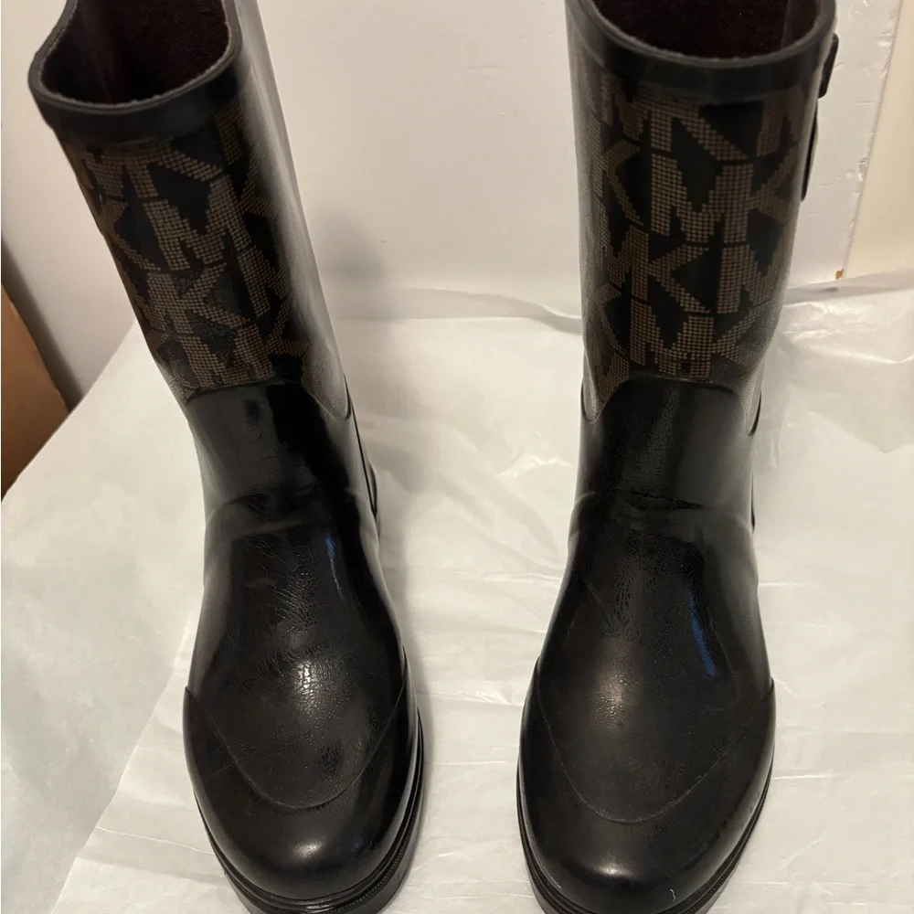 Michael Kors Black and Brown Monogram Boots 8.0